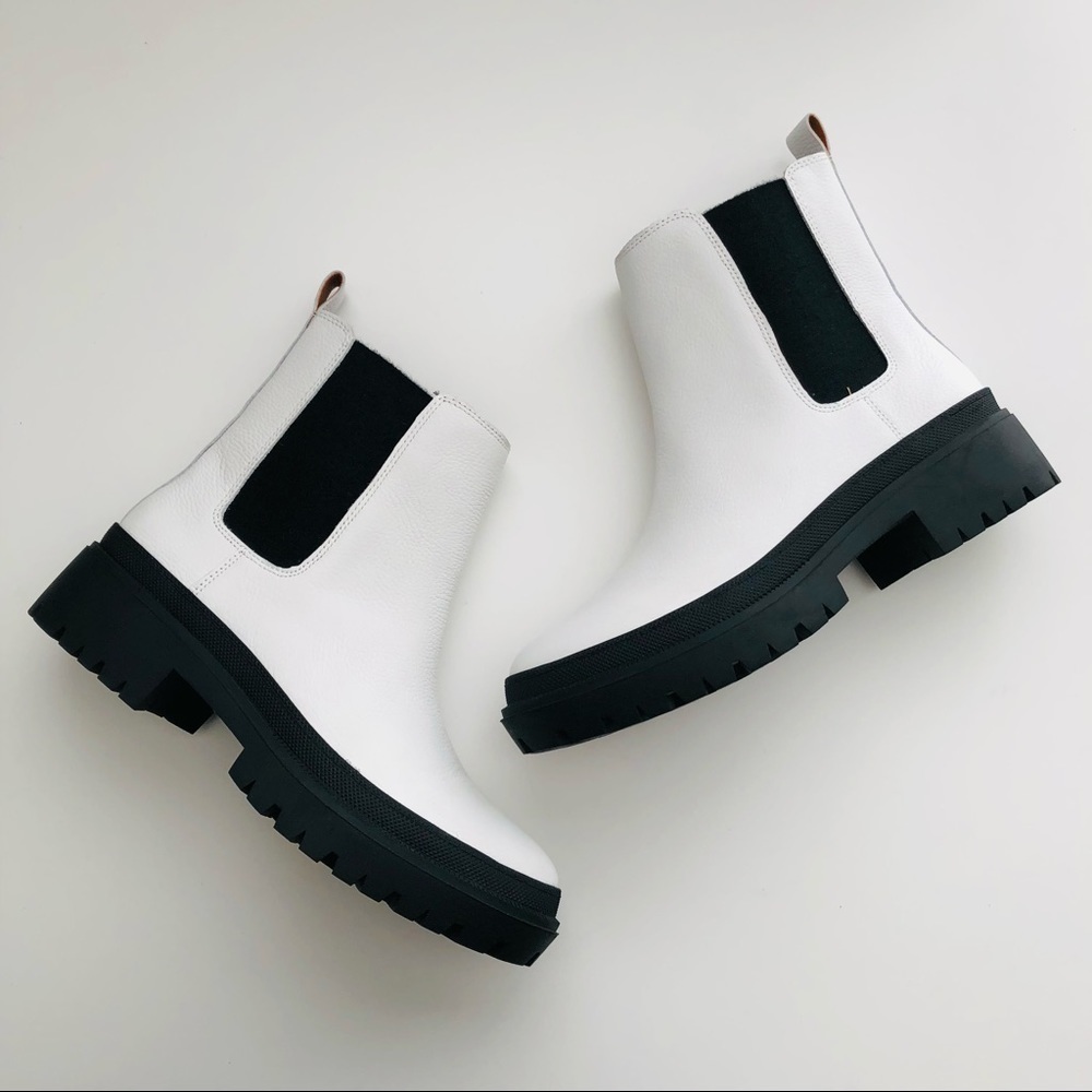 NWOT Lucky Brand Women's White Ellerey Lug Sole Leather Bootie size 10 - Picture 2 of 12